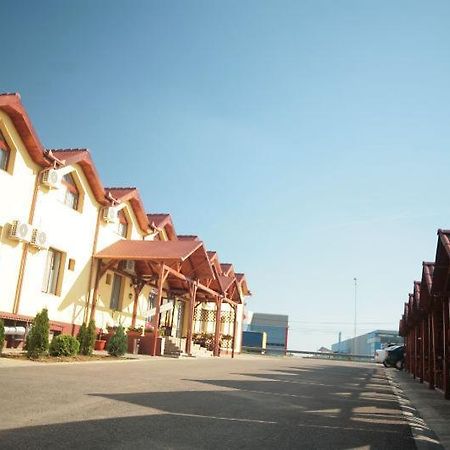 Pension Varadia Oradea Exteriér fotografie