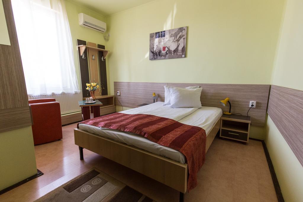 Pension Varadia Oradea Exteriér fotografie