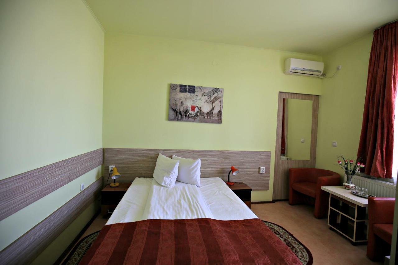 Pension Varadia Oradea Exteriér fotografie